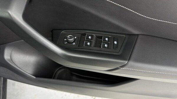 Used Volkswagen T-Roc 2023 for sale - 76097278: Photo 20