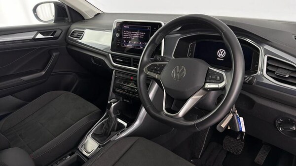 Used Volkswagen T-Roc 2023 for sale - 76097278: Photo 6
