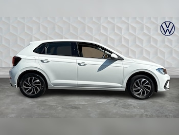 Used Volkswagen Polo 2024 for sale - 79025182: Photo
