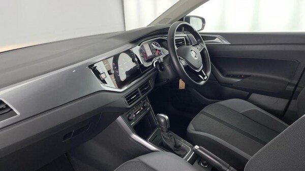 Used Volkswagen Polo 2021 for sale - 75655893: Photo 2