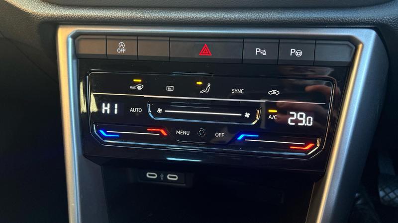 Used Volkswagen T-Roc 2023 for sale - 77088186: Photo 30