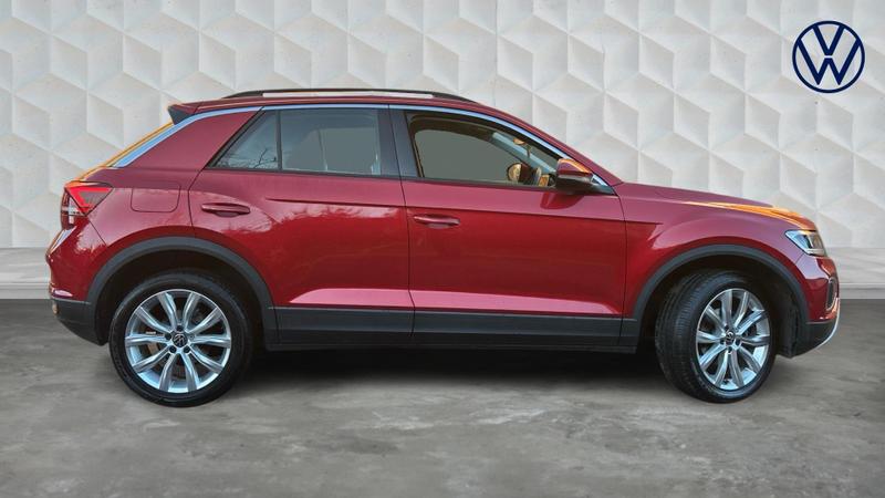 Used Volkswagen T-Roc 2023 for sale - 77088186: Photo 4