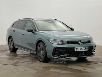 Used Volkswagen Passat 2025 for sale - 79448219: Photo