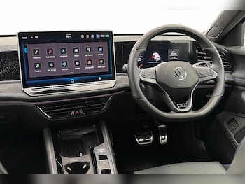 Used Volkswagen Passat 2025 for sale - 79448219: Photo