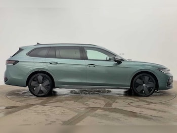 Used Volkswagen Passat 2025 for sale - 79448219: Photo