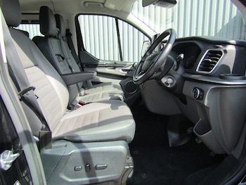 Used Ford Tourneo Custom 2019 for sale - 78670463: Photo