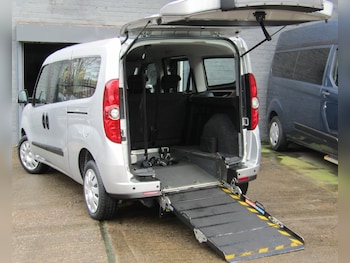 Used Vauxhall Combo 2018 for sale - 77864750: Photo