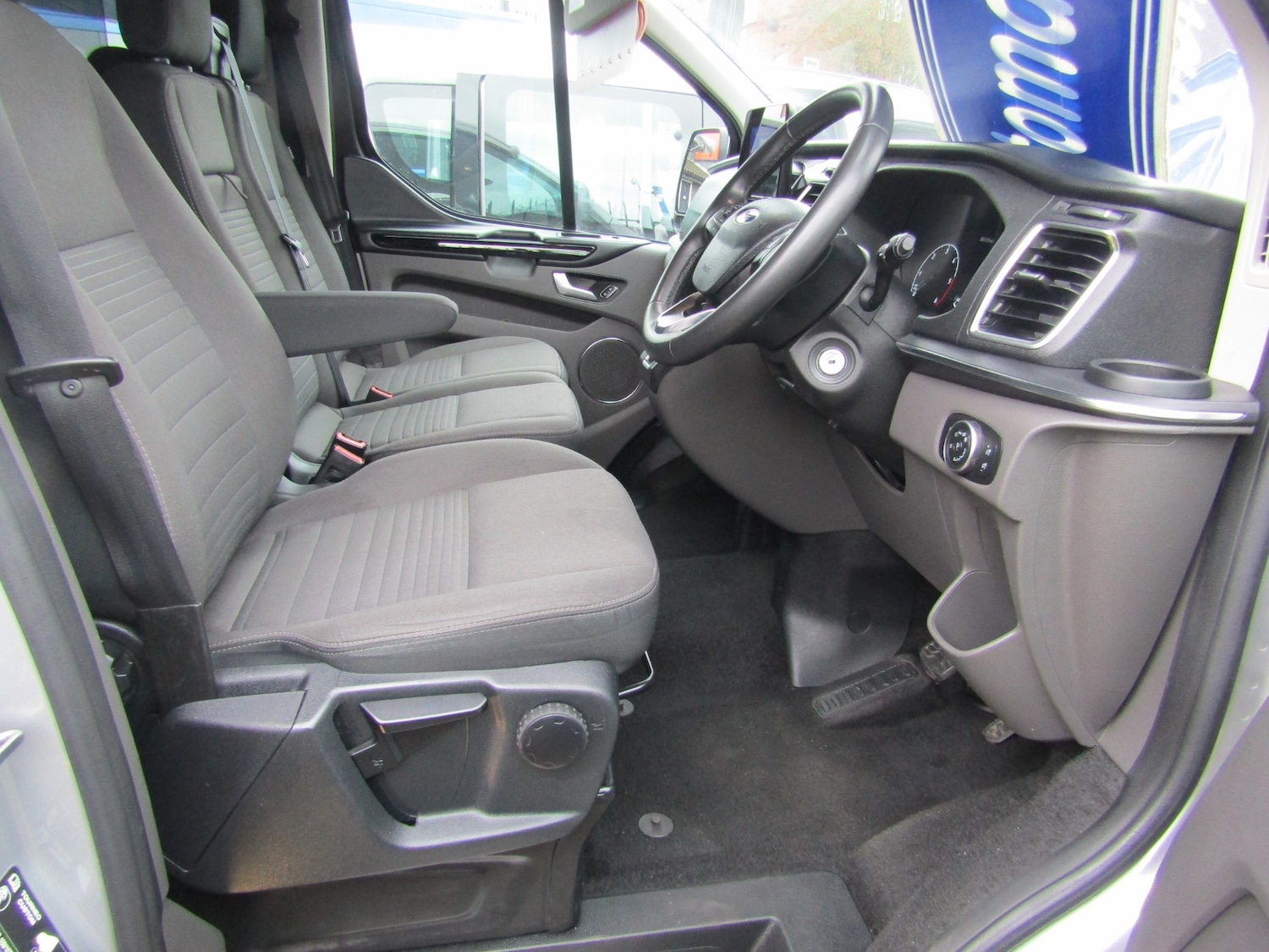 Used Ford Tourneo Custom 2022 for sale - 77589808: Photo 3