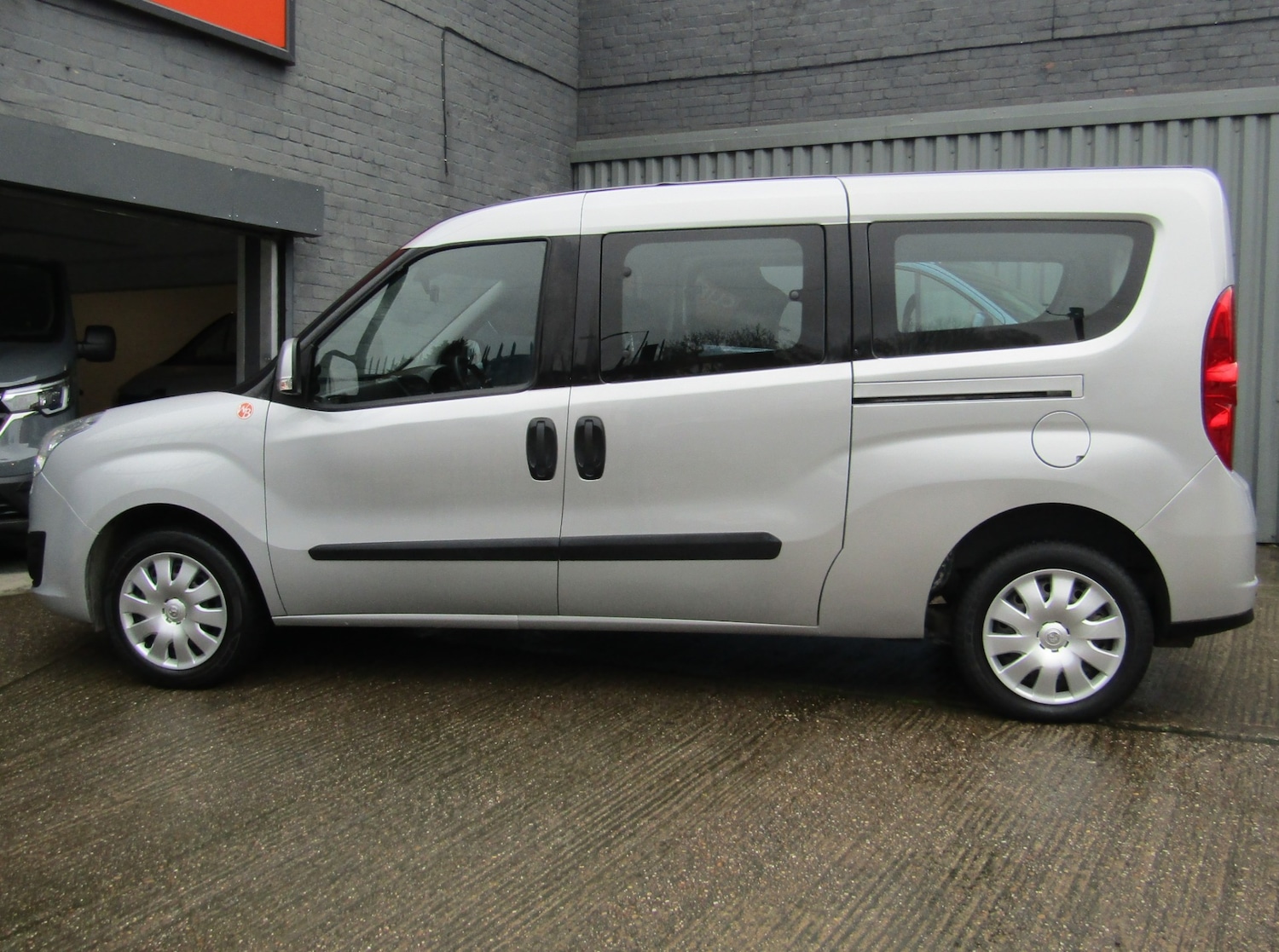 Used Vauxhall Combo 2018 for sale - 77846504: Photo 15