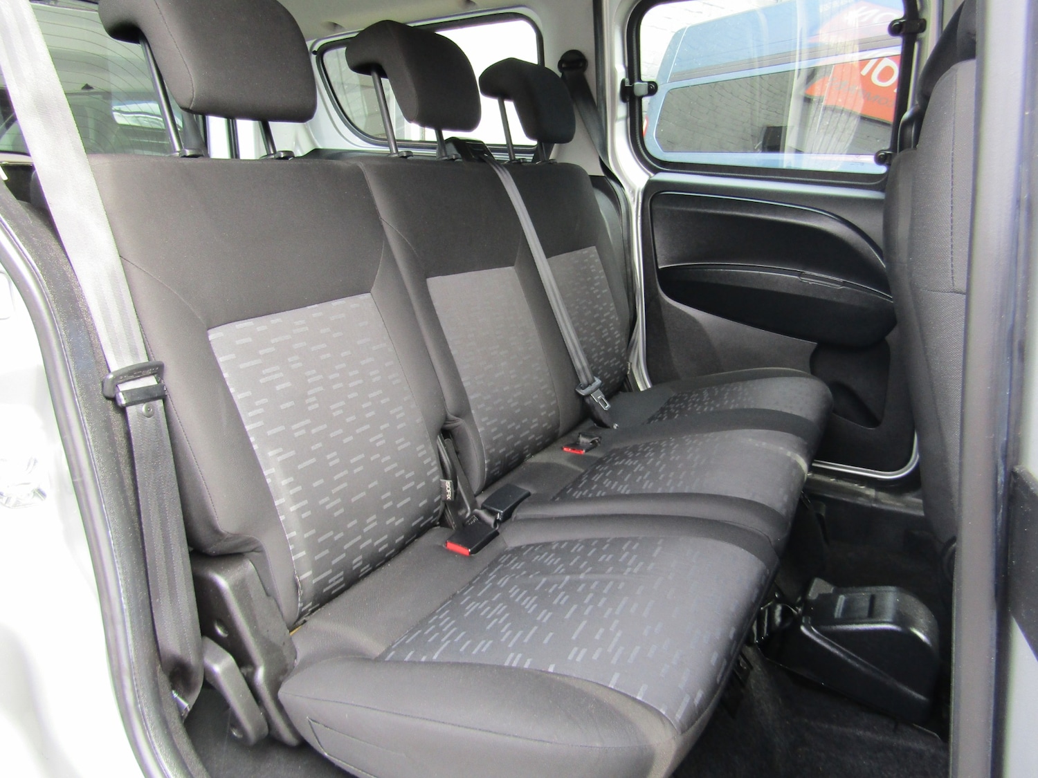 Used Vauxhall Combo 2018 for sale - 77846504: Photo 3