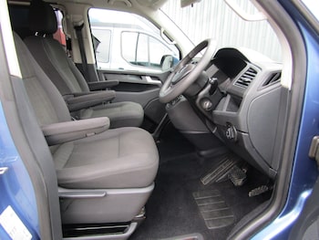 Used Volkswagen Transporter Shuttle 2018 for sale - 79260818: Photo