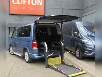 Used Volkswagen Transporter Shuttle 2018 for sale - 79260818: Photo