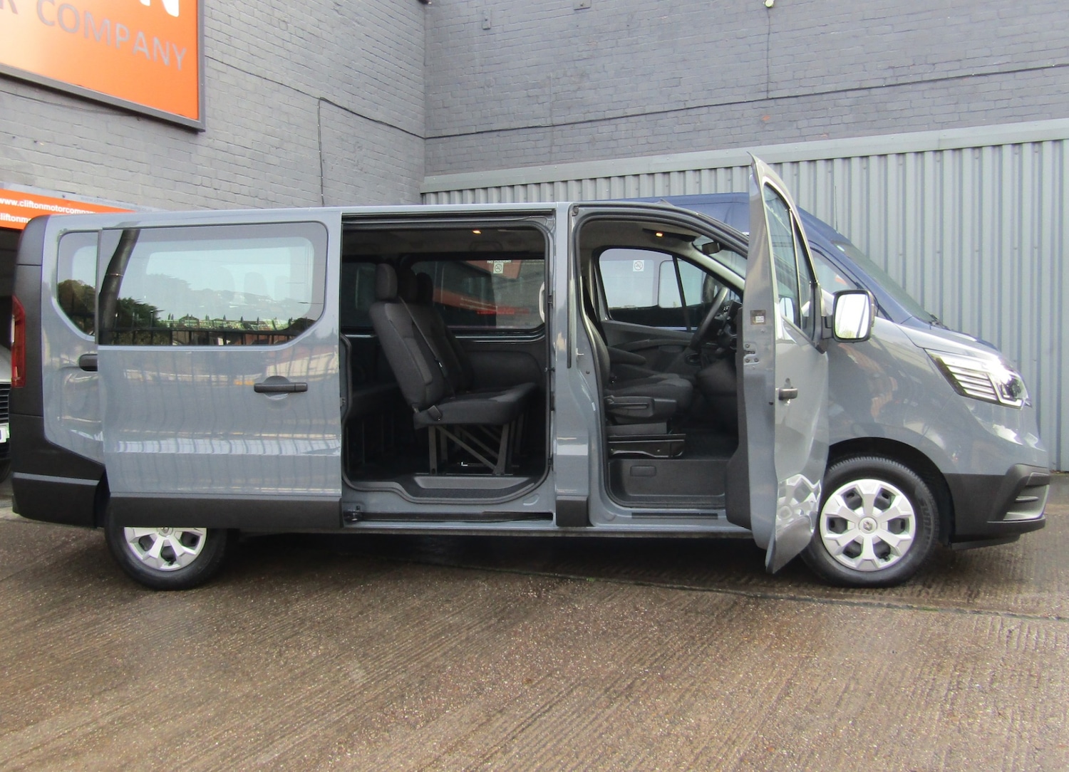 Used Renault Trafic 2022 for sale - 76353588: Photo 11