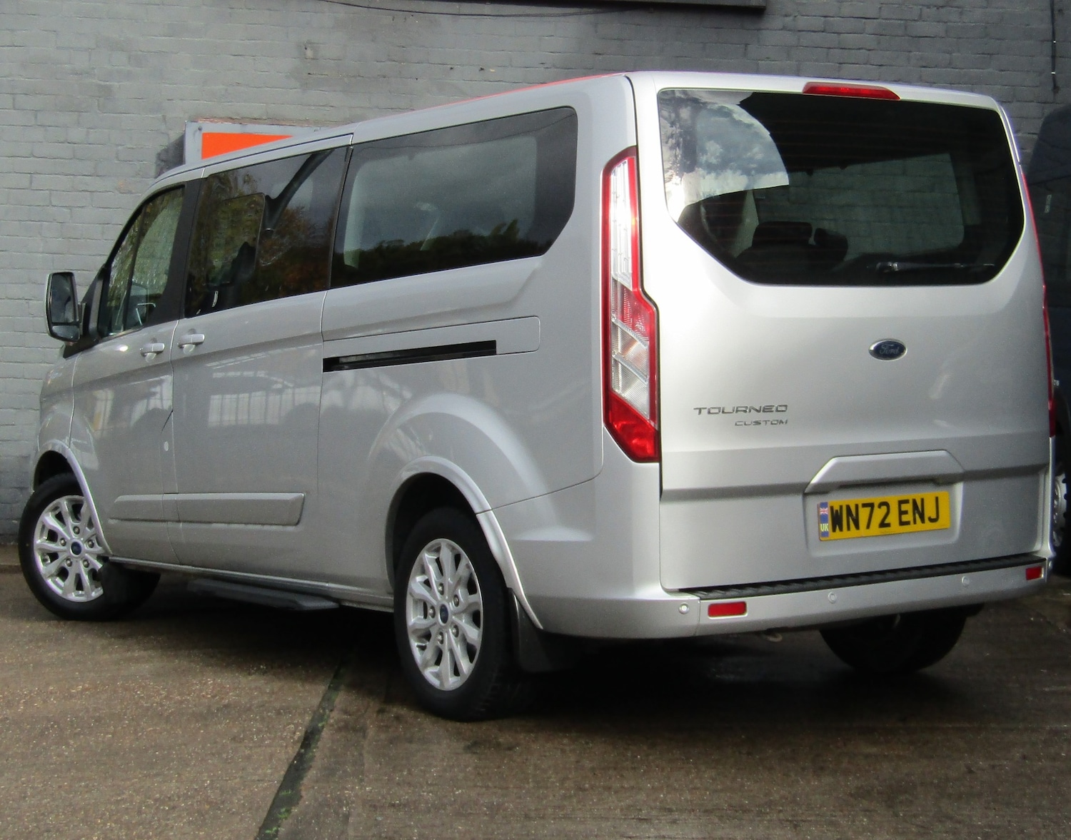 Used Ford Tourneo Custom 2022 for sale - 76383168: Photo 2