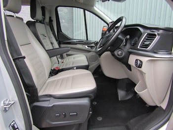 Used Ford Tourneo Custom 2022 for sale - 76128855: Photo