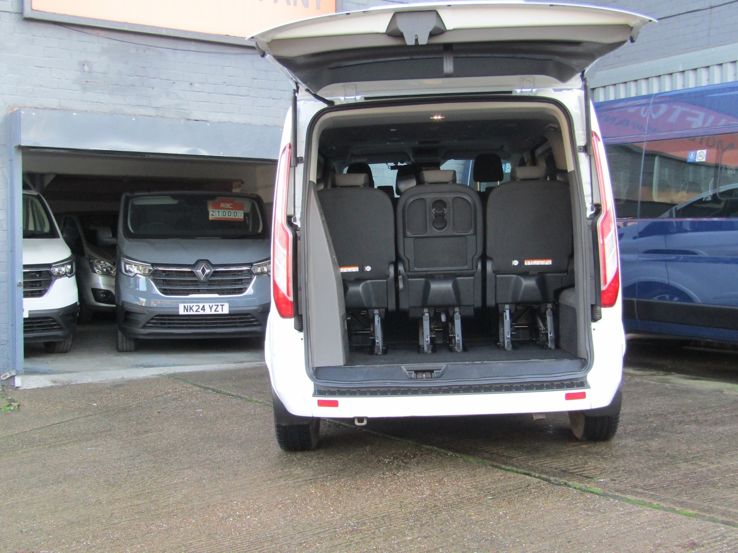 Used Ford Tourneo Custom 2020 for sale - 77077393: Photo 14