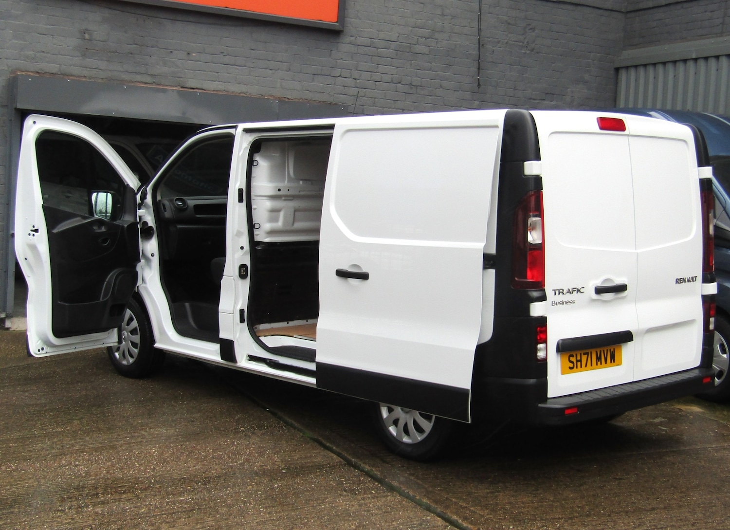 Used Renault Trafic 2021 for sale - 77640171: Photo 11