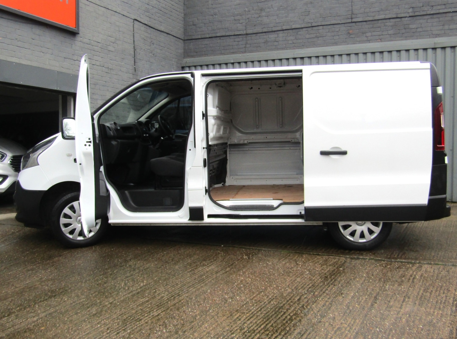 Used Renault Trafic 2021 for sale - 77640171: Photo 8