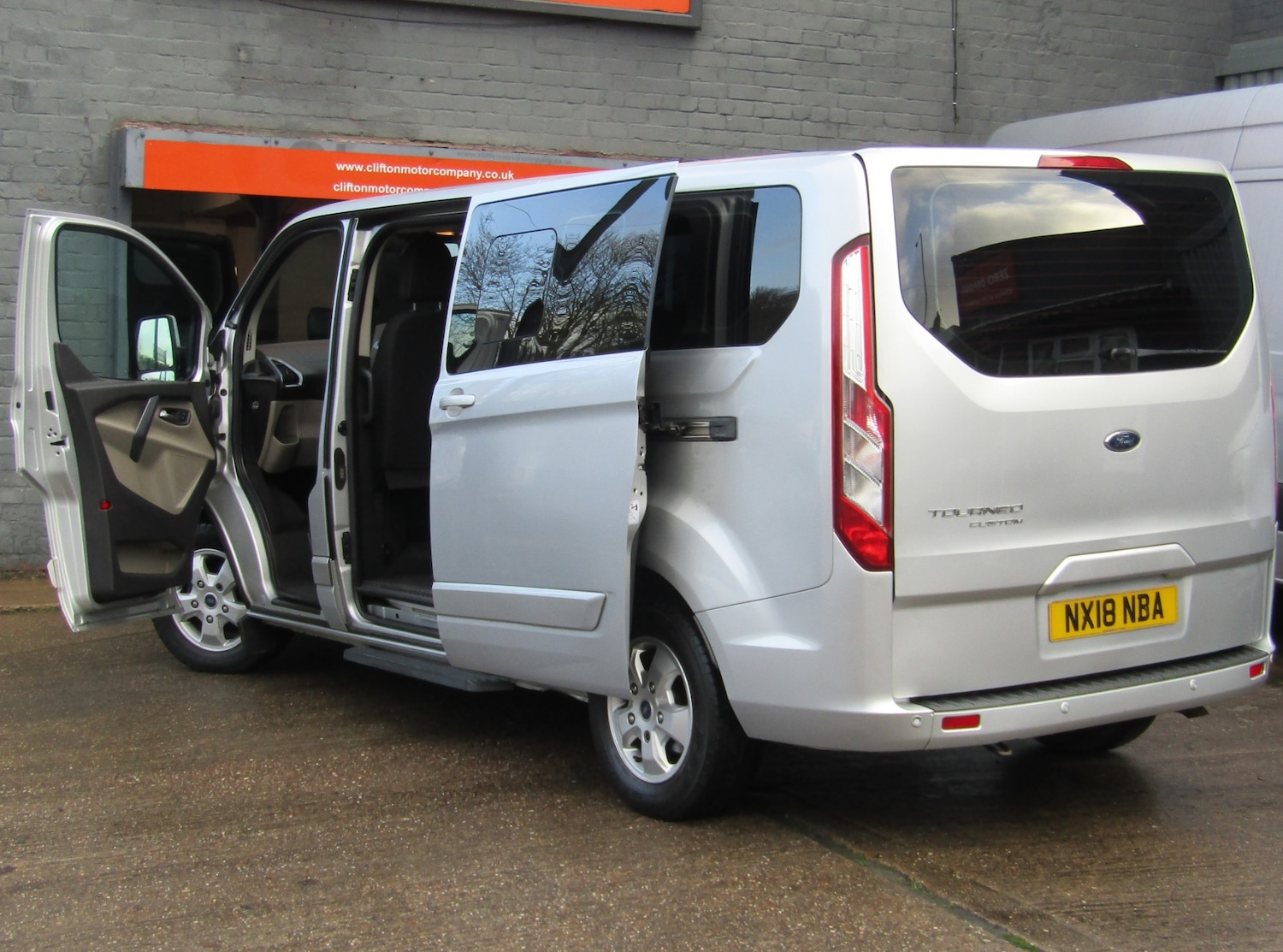 Used Ford Tourneo Custom 2018 for sale - 76791627: Photo 13