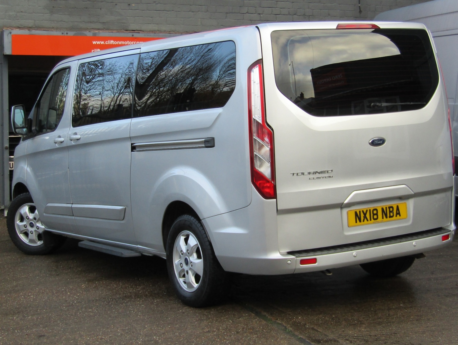 Used Ford Tourneo Custom 2018 for sale - 76791627: Photo 2