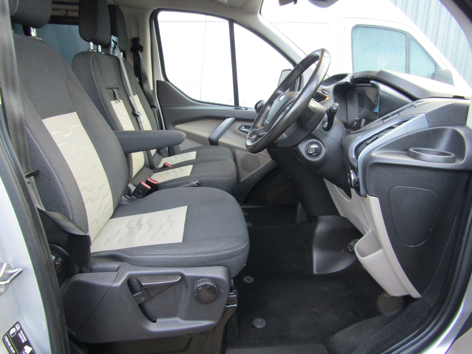 Used Ford Tourneo Custom 2018 for sale - 76791627: Photo 4