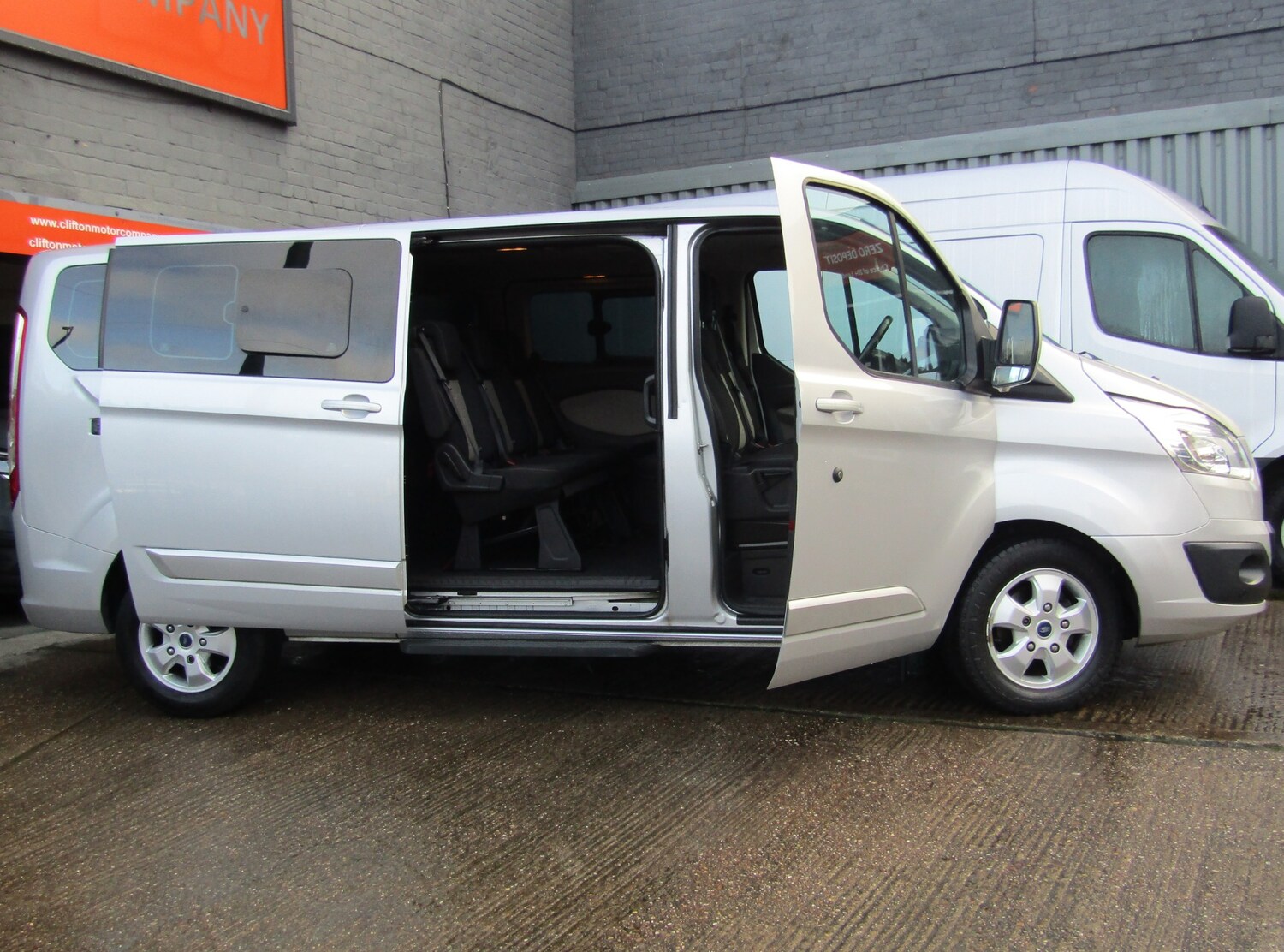 Used Ford Tourneo Custom 2018 for sale - 76791627: Photo 7