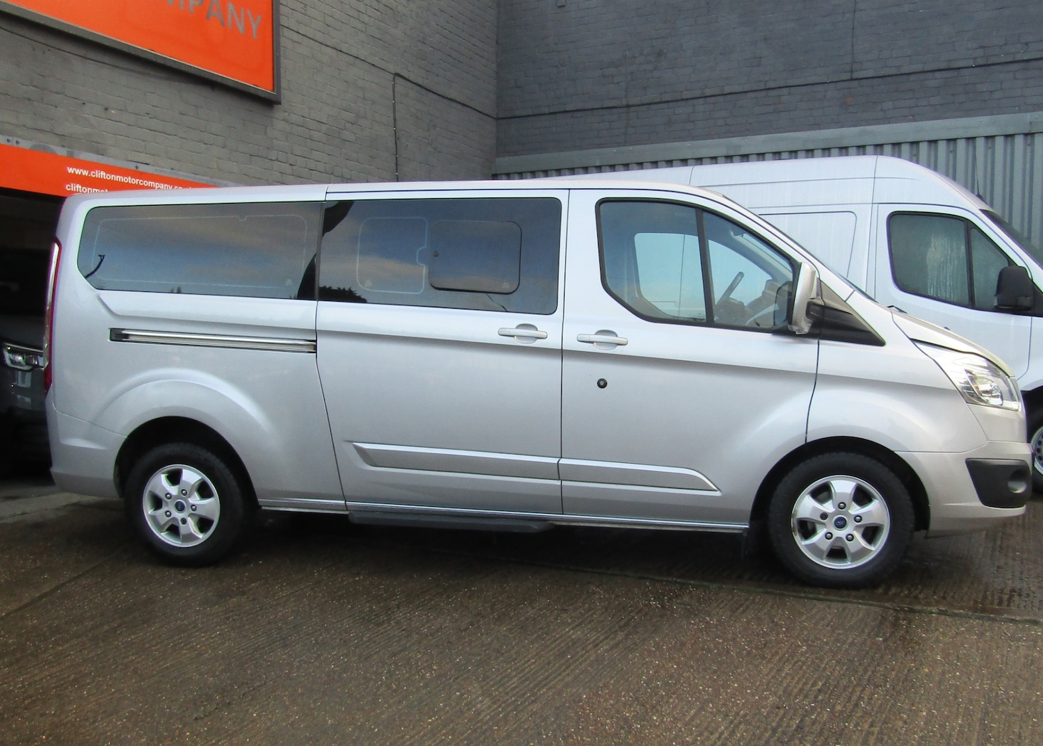 Used Ford Tourneo Custom 2018 for sale - 76791627: Photo 8