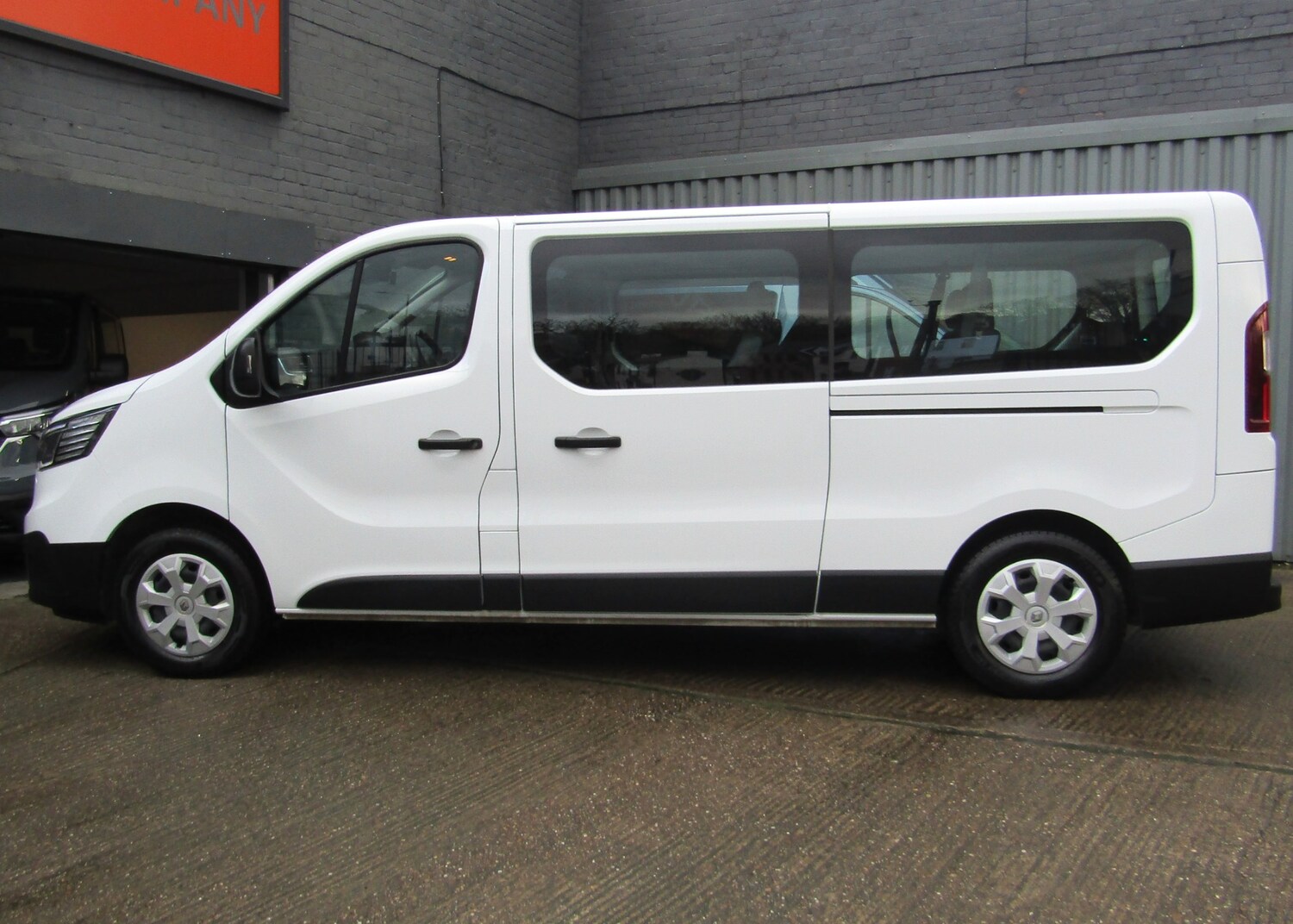 Used Renault Trafic 2025 for sale - 77872934: Photo 16