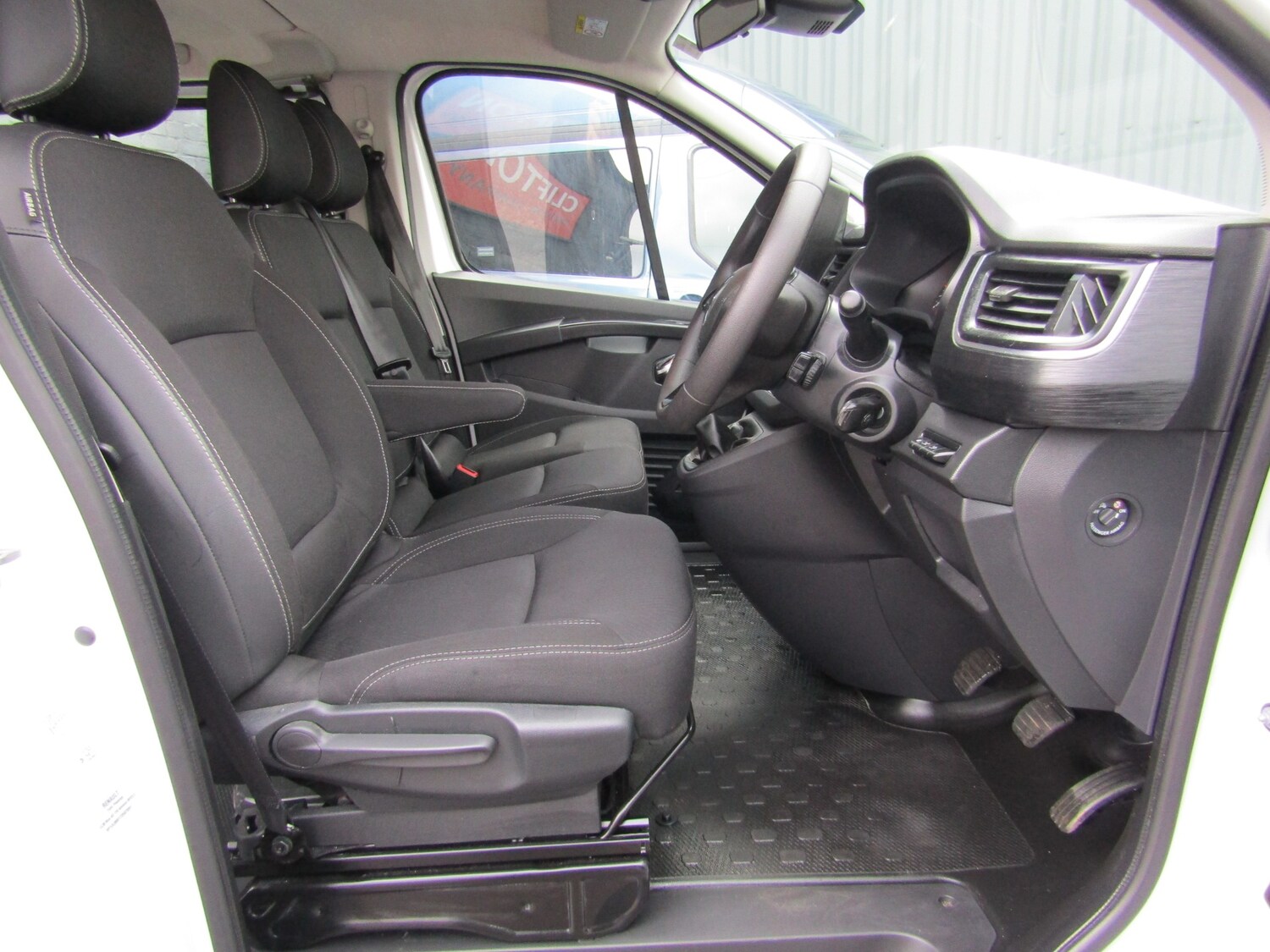 Used Renault Trafic 2025 for sale - 77872934: Photo 3