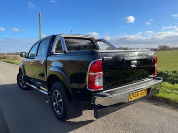 Used Toyota Hilux 2015 for sale - 79724735: Photo