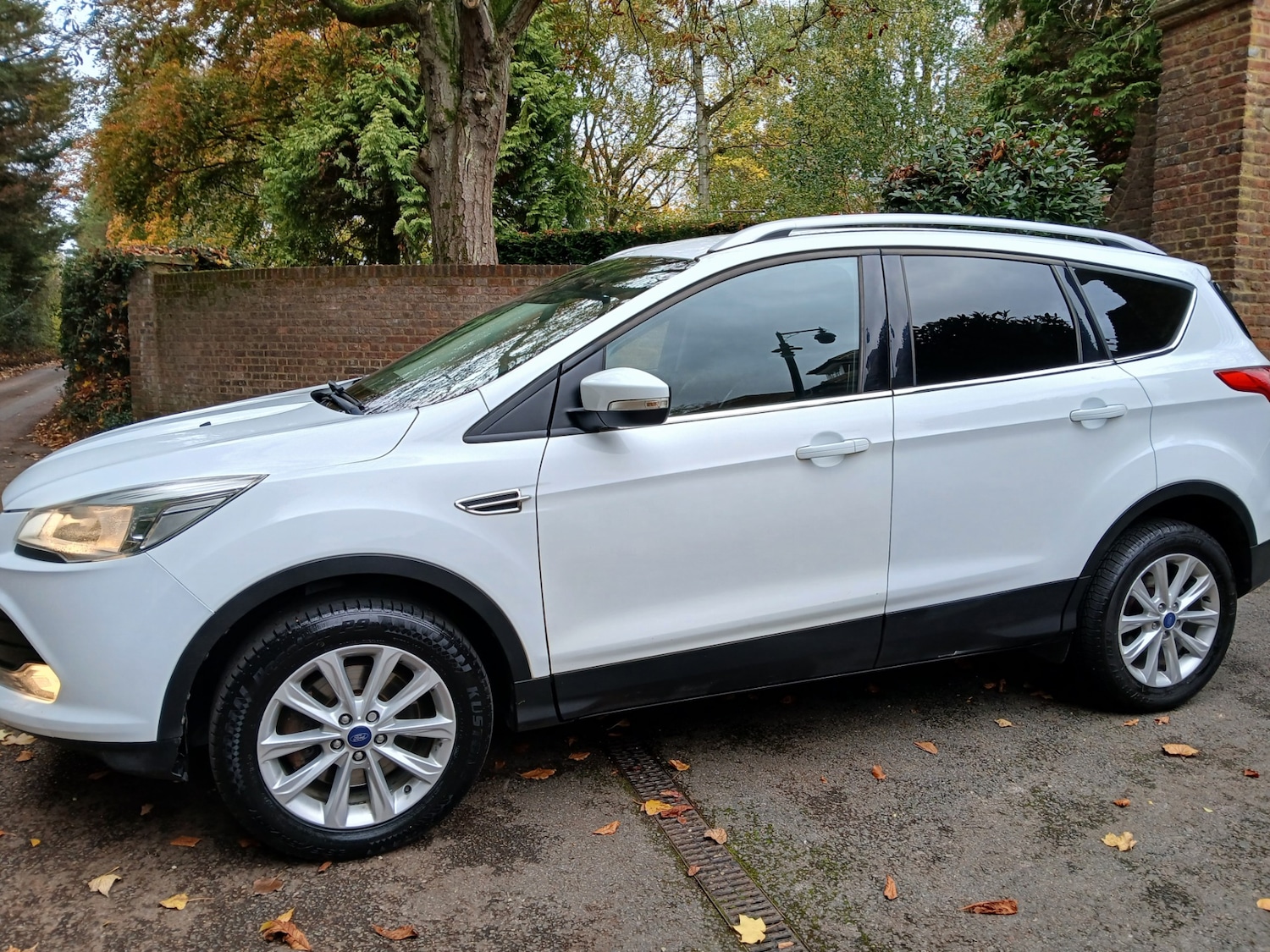 Used Ford Kuga 2016 for sale - 76968385: Photo 1