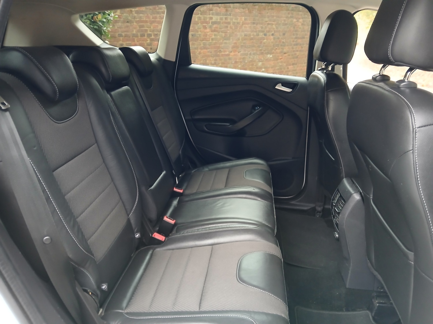 Used Ford Kuga 2016 for sale - 76968385: Photo 37