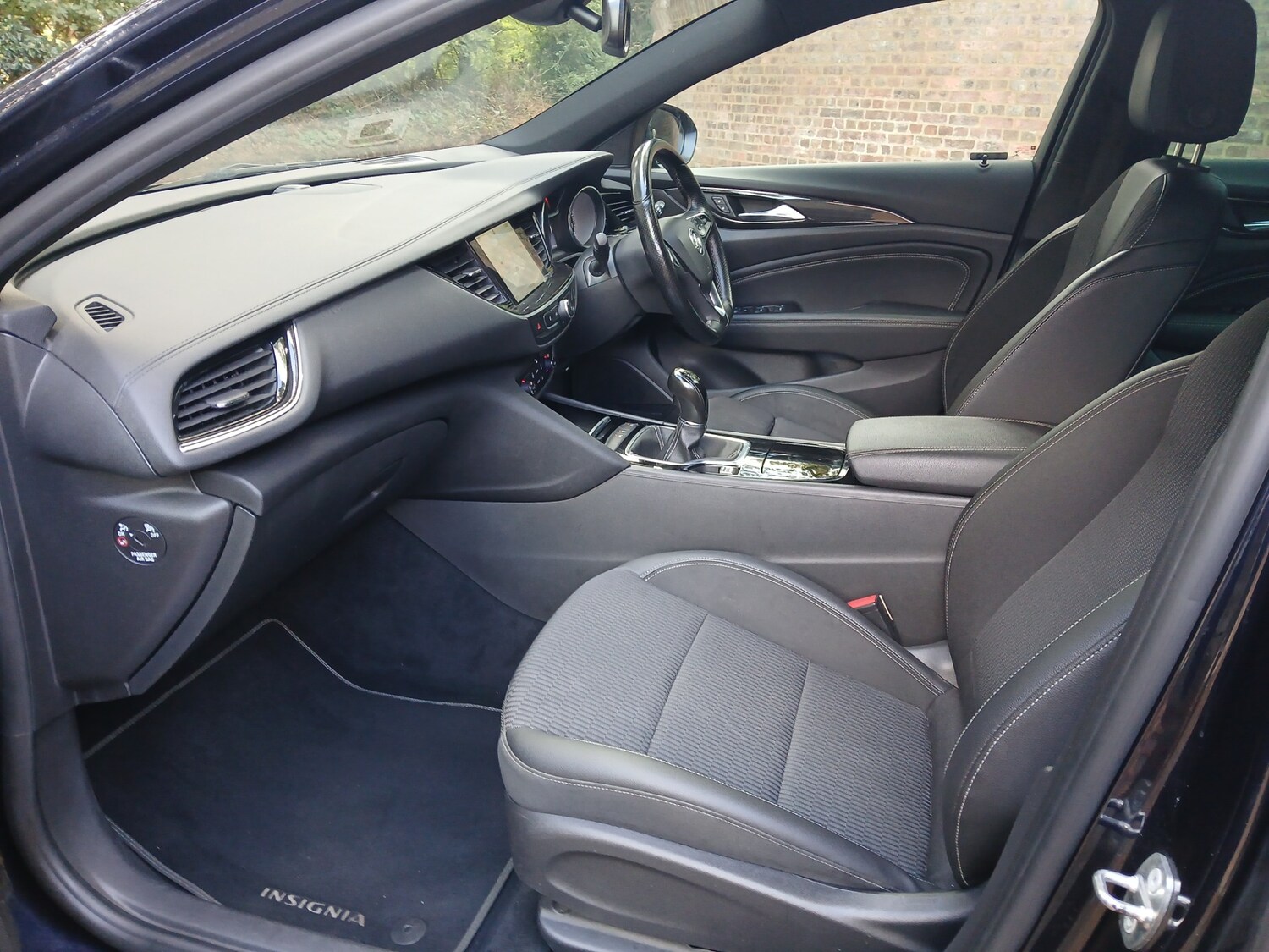 Used Vauxhall Insignia 2018 for sale - 75849888: Photo 32