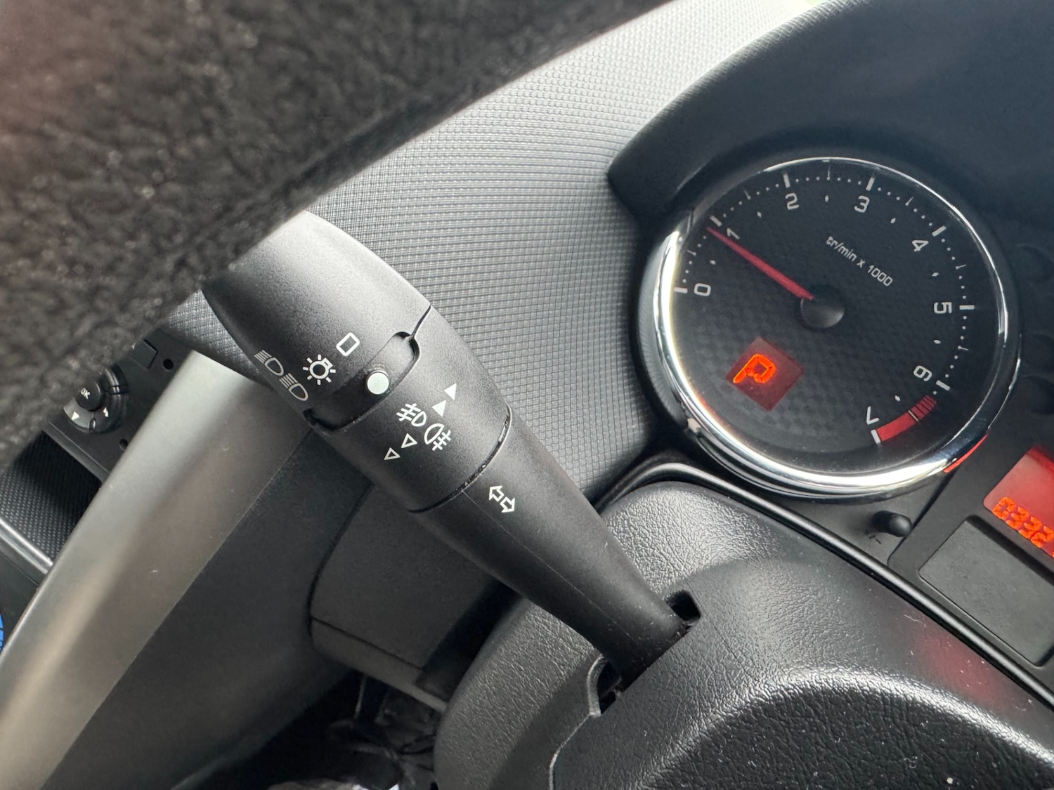 Used Peugeot 207 2012 for sale - 77830317: Photo 30