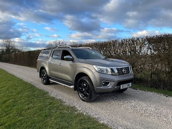 Used Nissan Navara 2017 for sale - 79725262: Photo