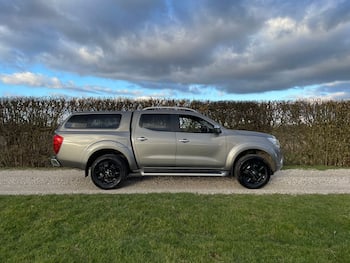 Used Nissan Navara 2017 for sale - 79725262: Photo