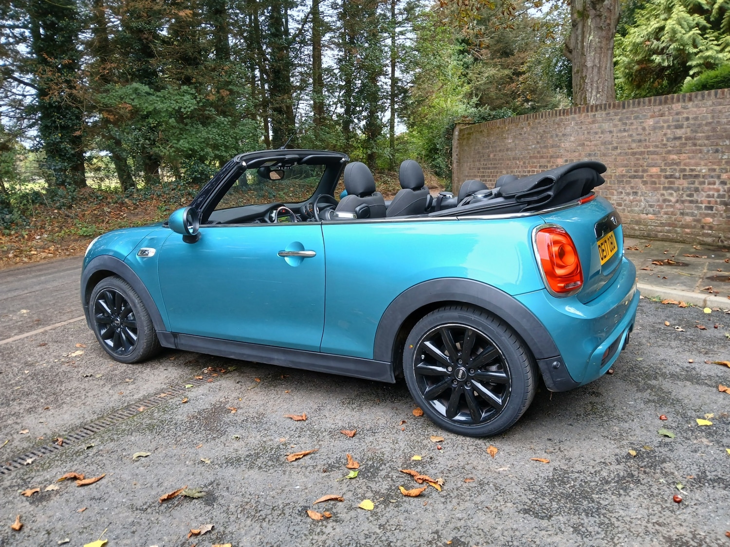 Used MINI Convertible 2017 for sale - 76547615: Photo 10