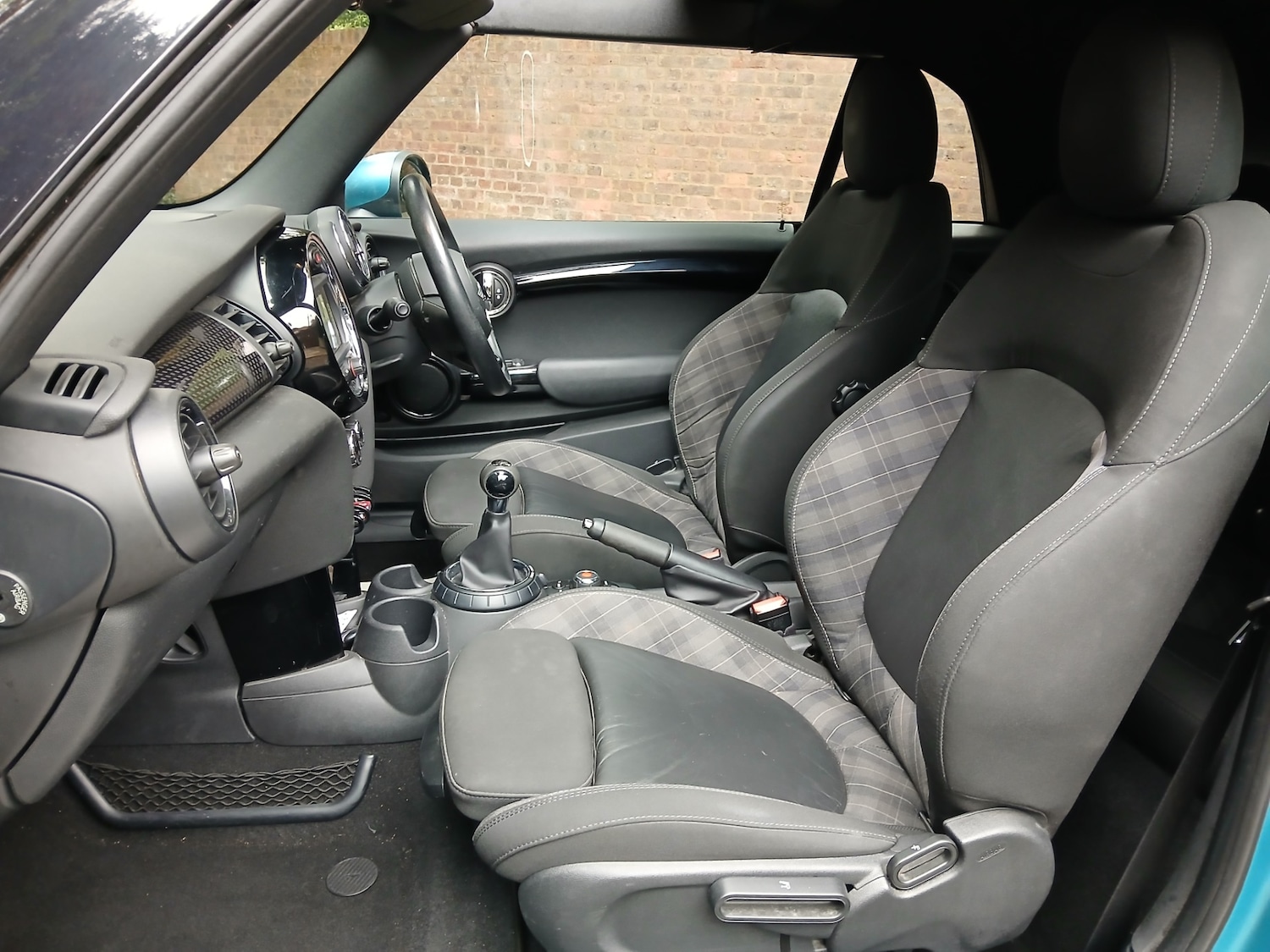 Used MINI Convertible 2017 for sale - 76547615: Photo 17