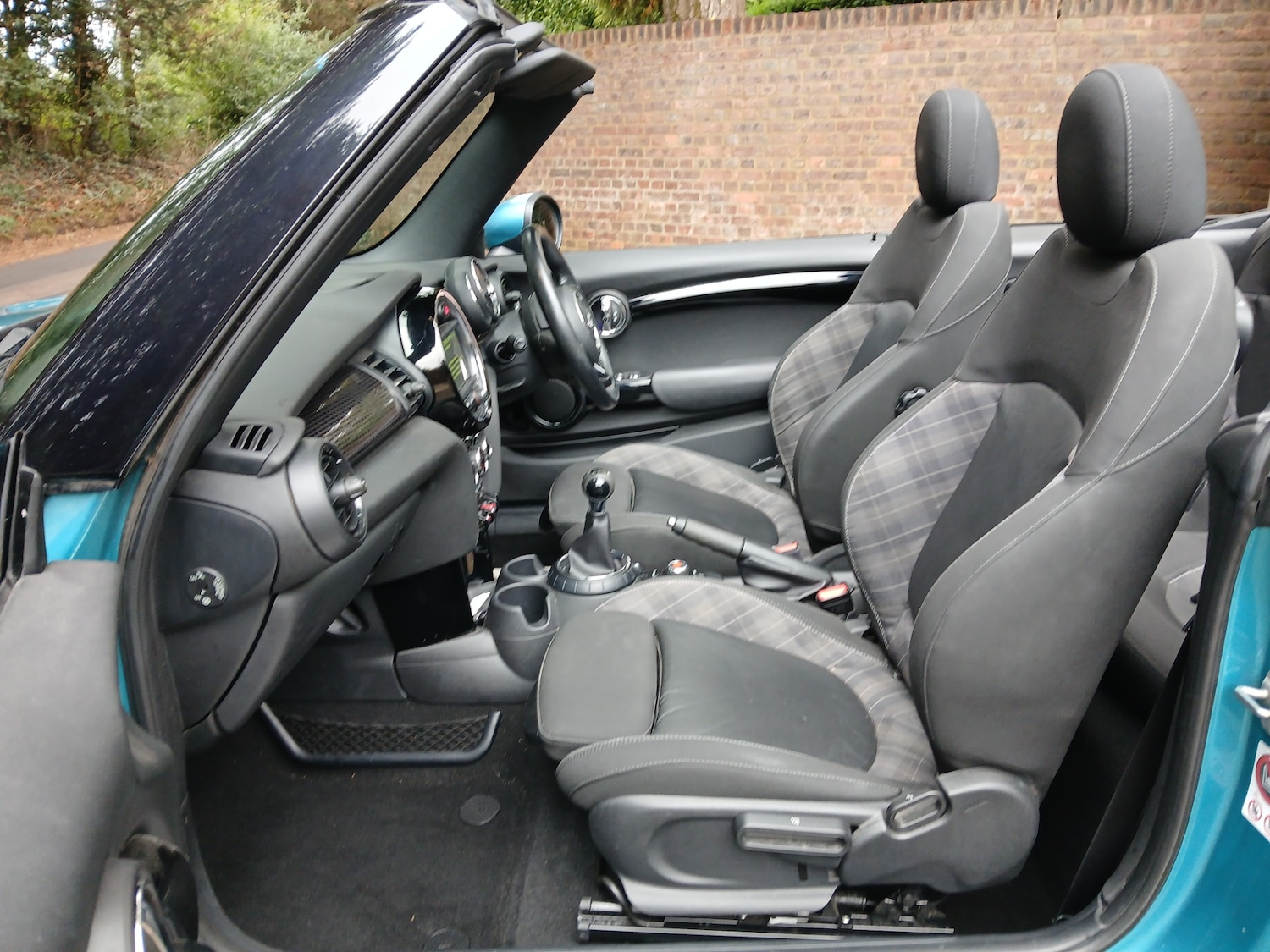 Used MINI Convertible 2017 for sale - 76547615: Photo 36