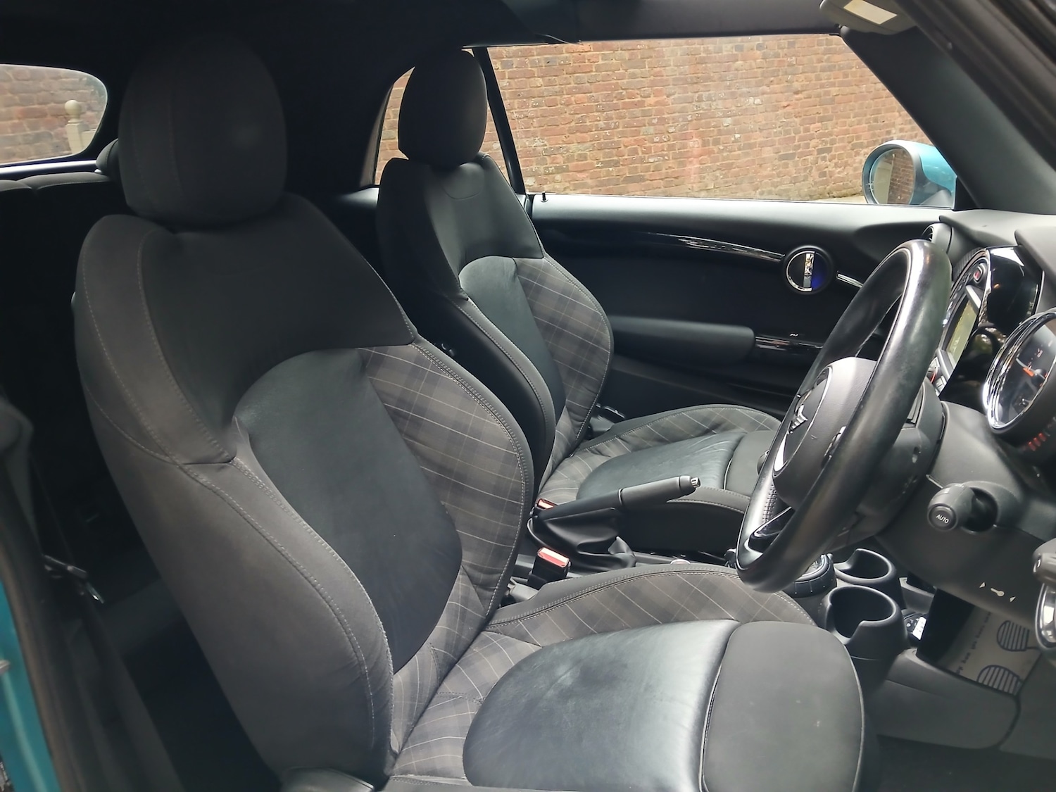 Used MINI Convertible 2017 for sale - 76547615: Photo 37