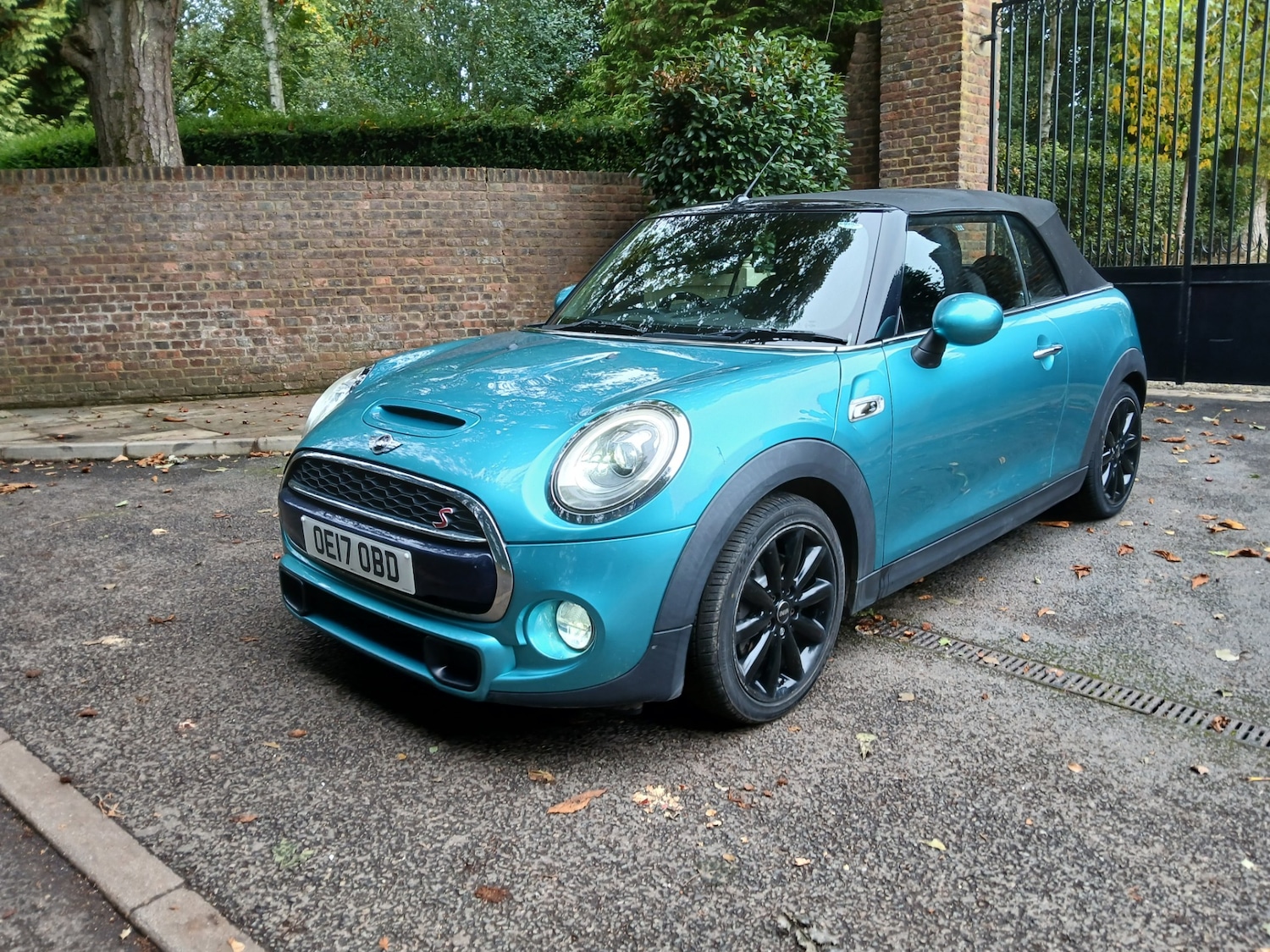 Used MINI Convertible 2017 for sale - 76547615: Photo 4