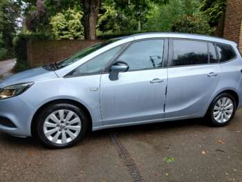 2017 (17) - ZAFIRA TOURER 1.4T TURBO DESIGN 7 SEATS (ULEZ COMPLIANT) 5-Door