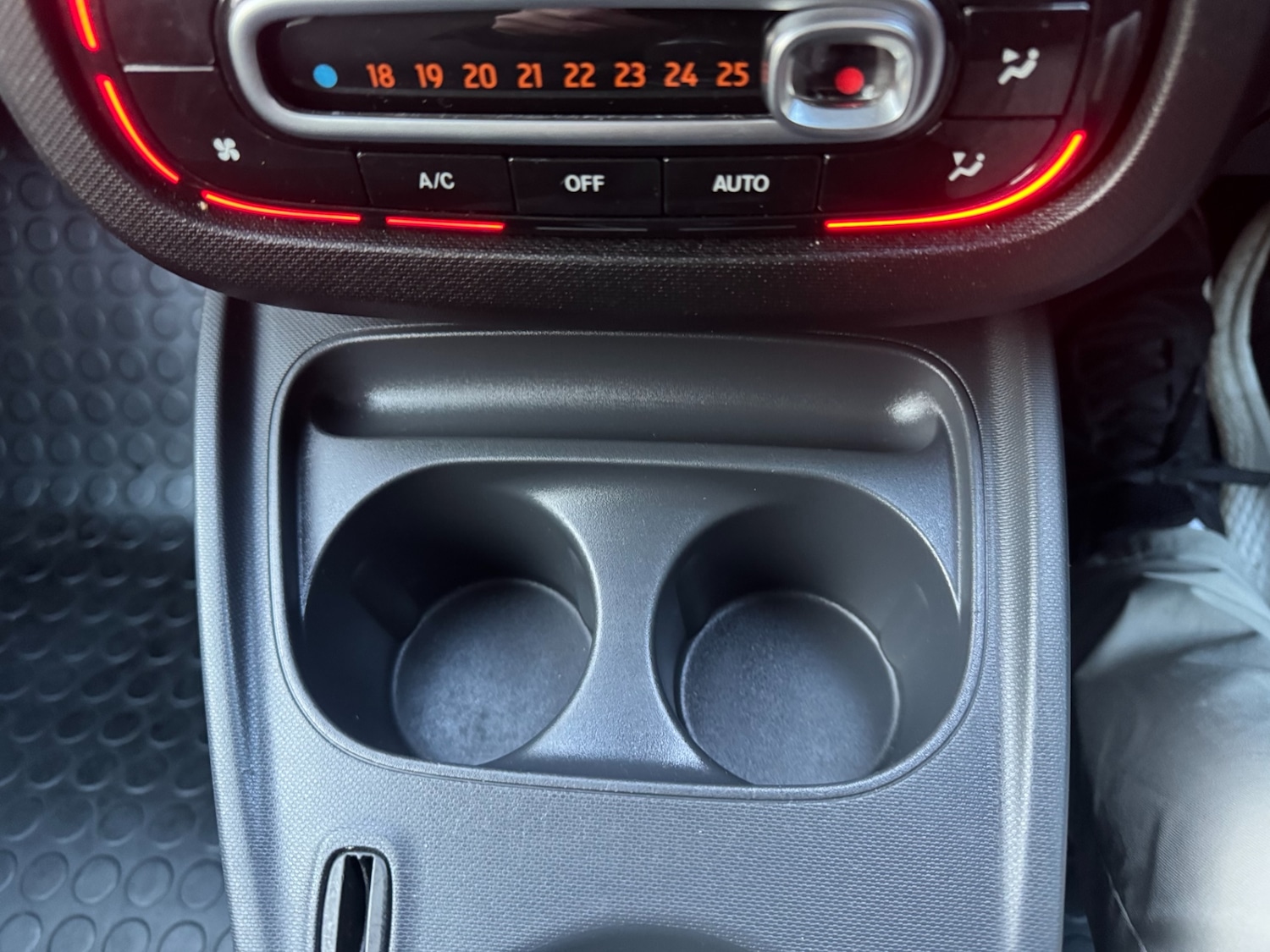 Used smart fortwo 2016 for sale - 77055696: Photo 25