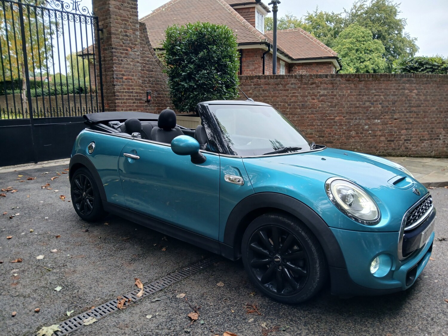 Used MINI Convertible 2017 for sale - 75955660: Photo 24