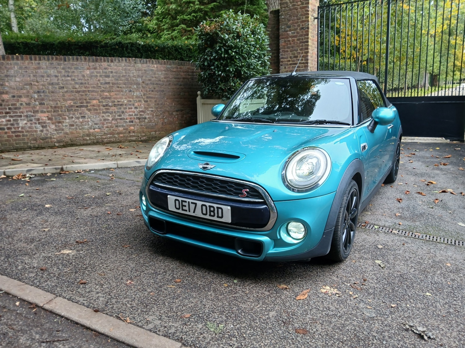 Used MINI Convertible 2017 for sale - 75955660: Photo 3