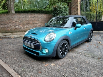 Used MINI Convertible 2017 for sale - 75955660: Photo