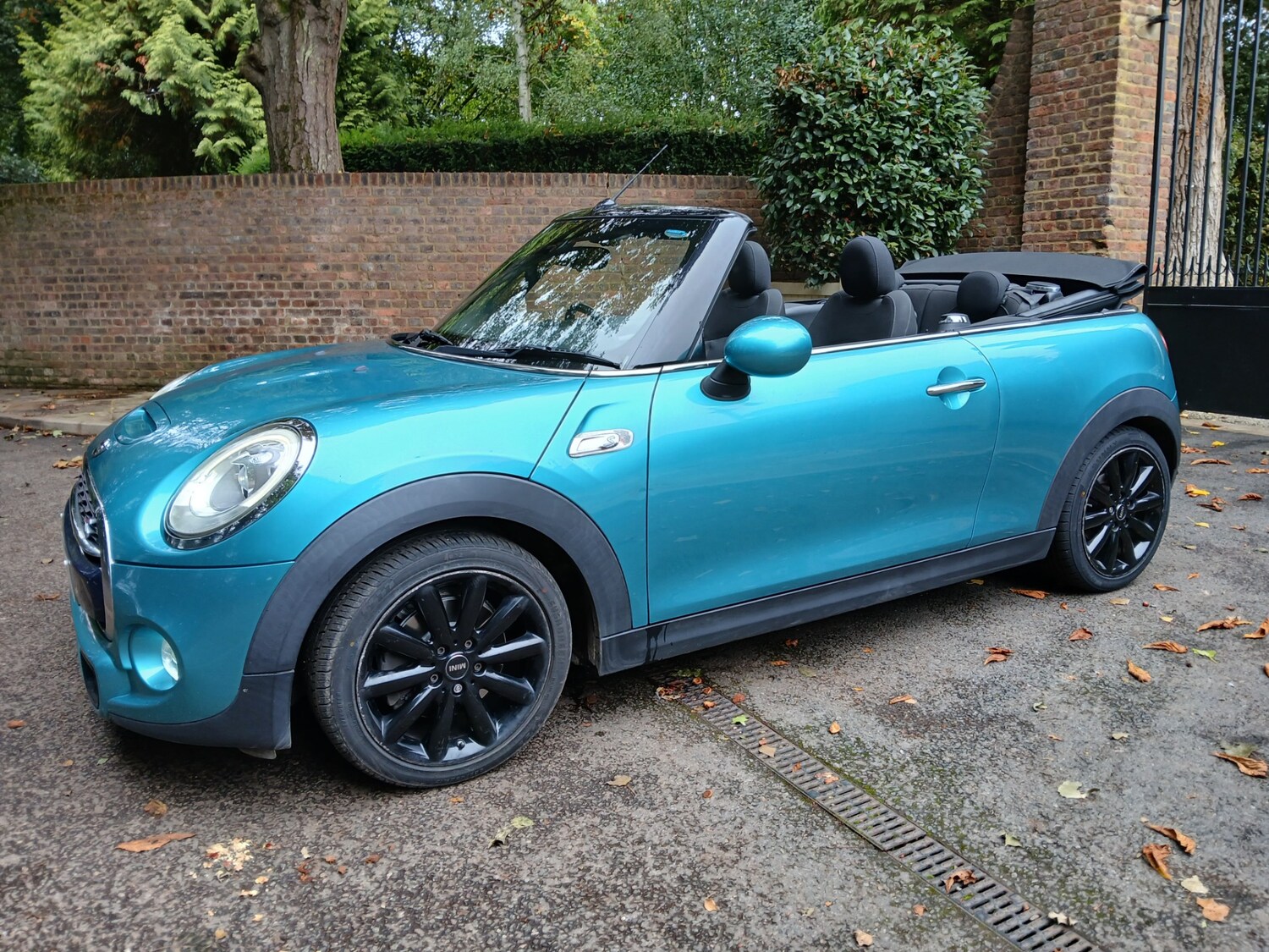 Used MINI Convertible 2017 for sale - 75955660: Photo 5