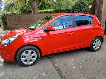 Used Hyundai i20 2011 for sale - 79571550: Photo