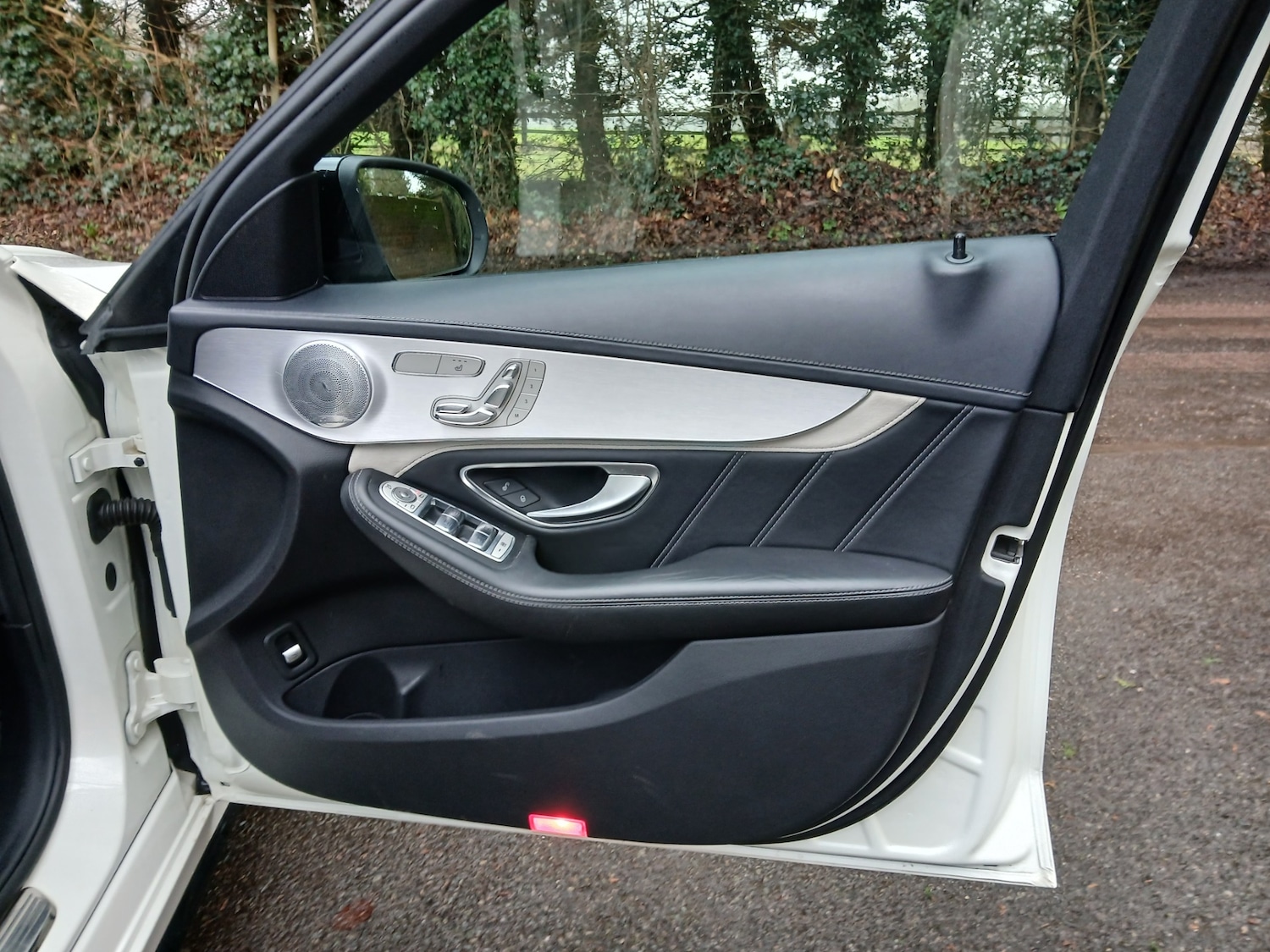 Used Mercedes-Benz C Class 2015 for sale - 77083336: Photo 36