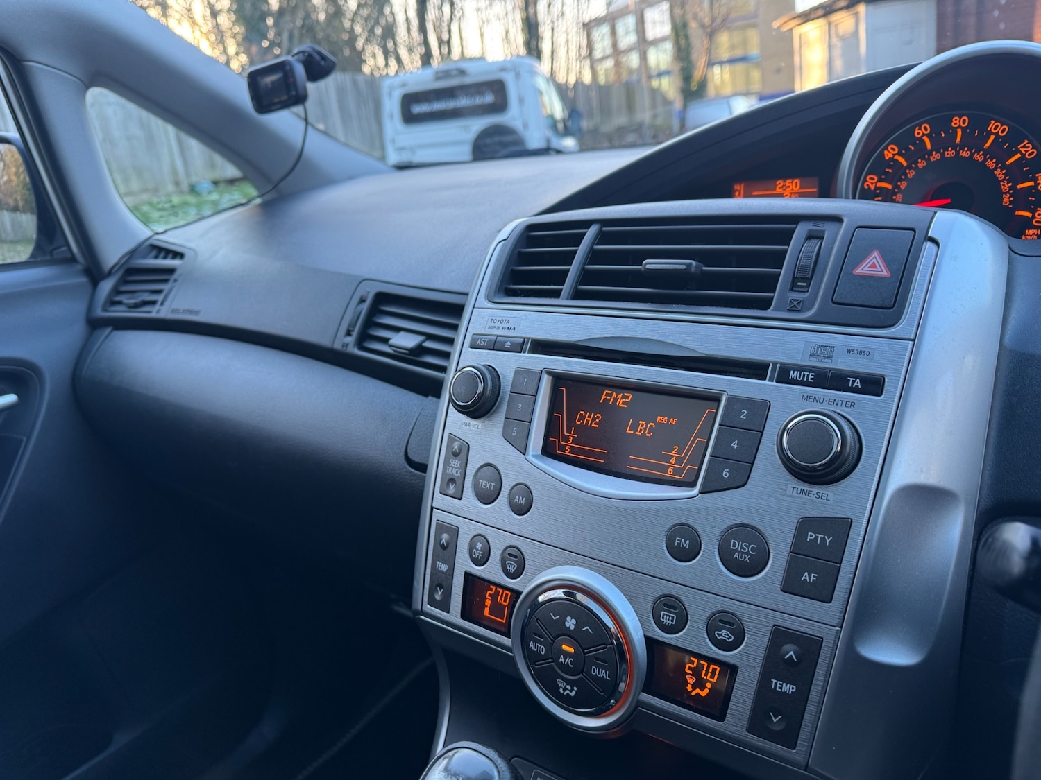 Used Toyota Verso 2011 for sale - 77118789: Photo 37